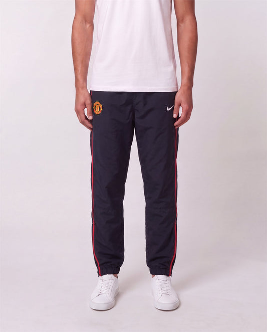 Nike Man United Trackpants front view, XL, 90s vintage, PrimeSupply