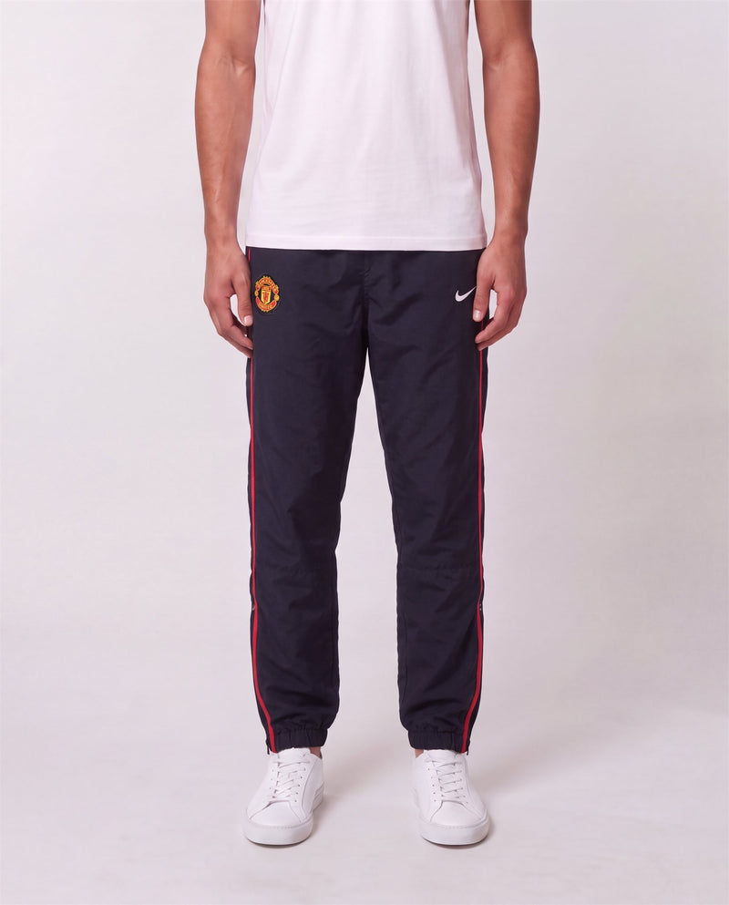 Nike Man United Trackpants front view, XL, 90s vintage, PrimeSupply